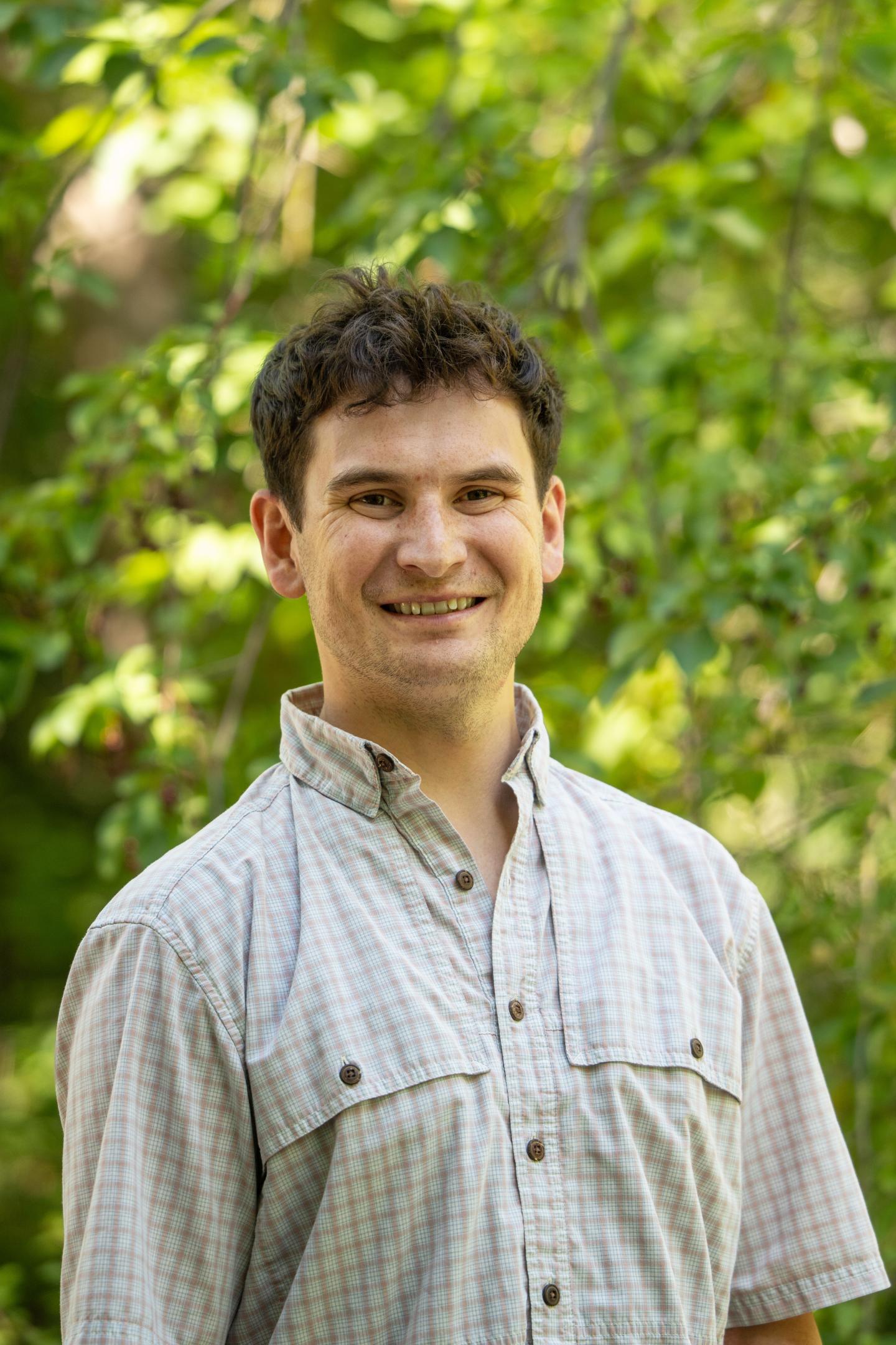 Eli Frandsen headshot